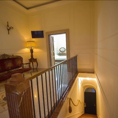 Bed and Breakfast Palazzo Liguori Кава-де'-Тіррені Екстер'єр фото