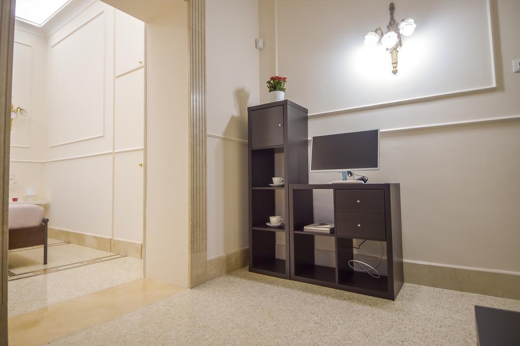 Bed and Breakfast Palazzo Liguori Кава-де'-Тіррені Екстер'єр фото