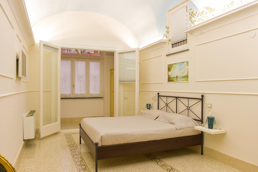 Bed and Breakfast Palazzo Liguori Кава-де'-Тіррені Екстер'єр фото