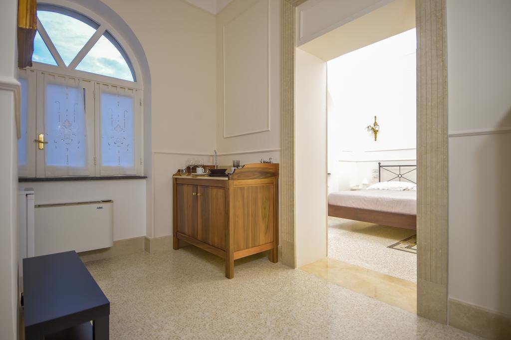 Bed and Breakfast Palazzo Liguori Кава-де'-Тіррені Екстер'єр фото