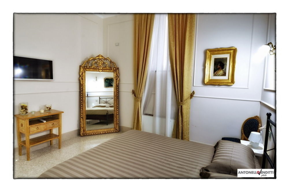 Bed and Breakfast Palazzo Liguori Кава-де'-Тіррені Екстер'єр фото