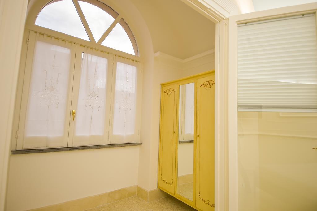 Bed and Breakfast Palazzo Liguori Кава-де'-Тіррені Екстер'єр фото